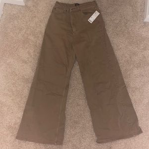 BDG Tan Brown High Waisted Baggy Jeans NWT!